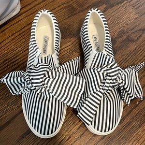 Black and White Bow Tennis Shoes